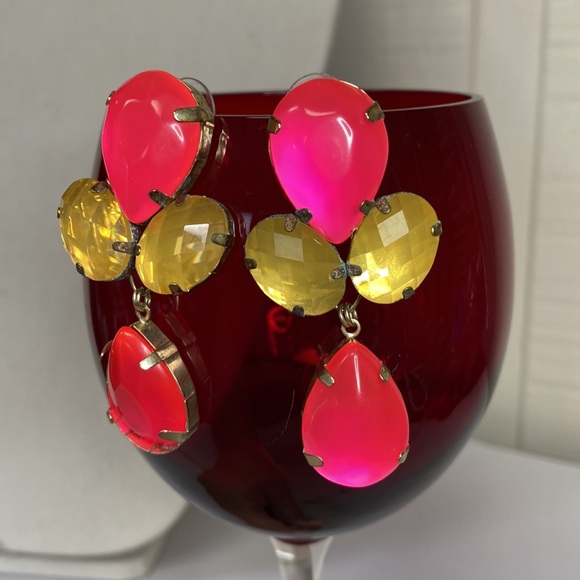 Vintage 80’s hot pink and yellow rhinestone earrings - Picture 2 of 8